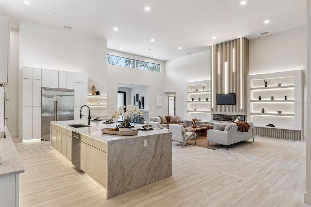 Image 12 of property listing at 1447 BIRD ROAD, Winter Springs, FL 32708