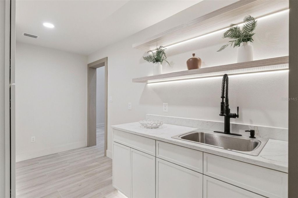 Image 16 of property listing at 1447 BIRD ROAD, Winter Springs, FL 32708