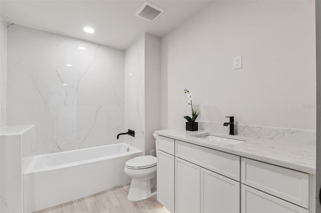 Image 30 of property listing at 1447 BIRD ROAD, Winter Springs, FL 32708