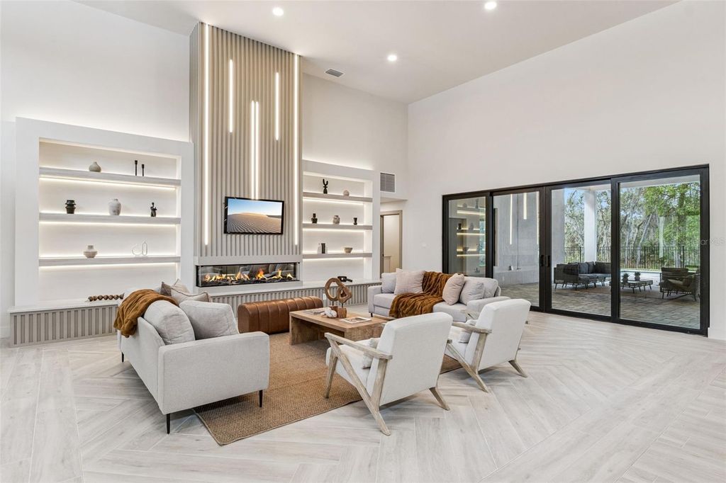 Image 5 of property listing at 1447 BIRD ROAD, Winter Springs, FL 32708