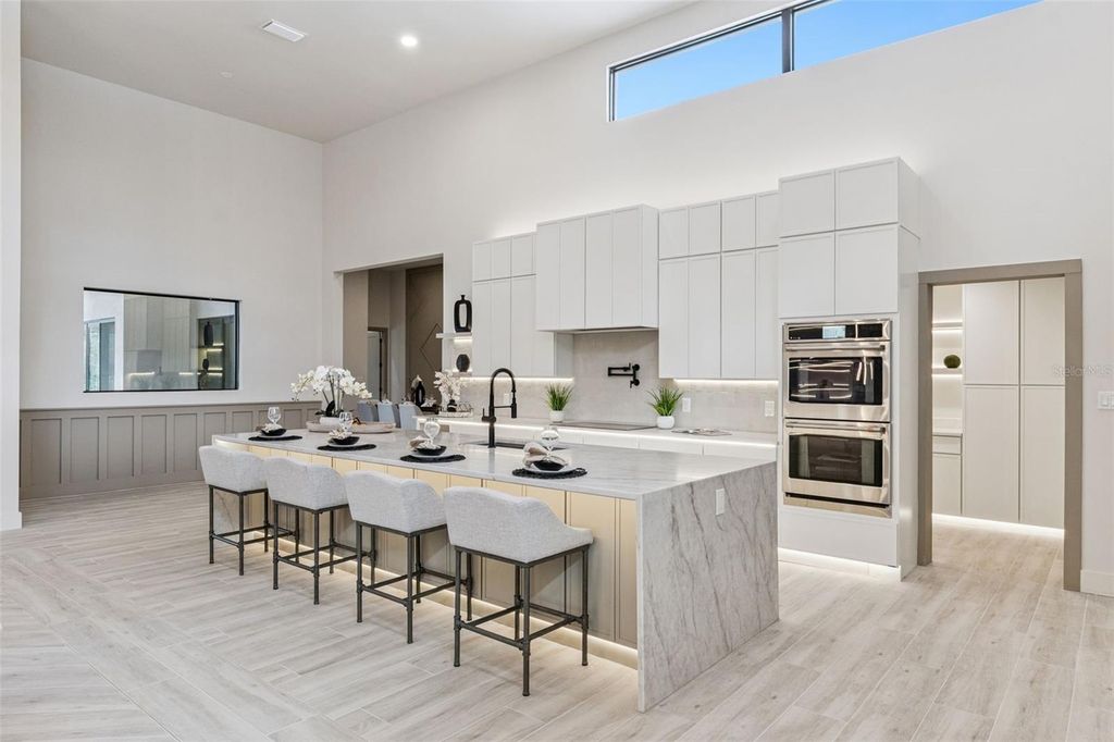 Image 9 of property listing at 1447 BIRD ROAD, Winter Springs, FL 32708