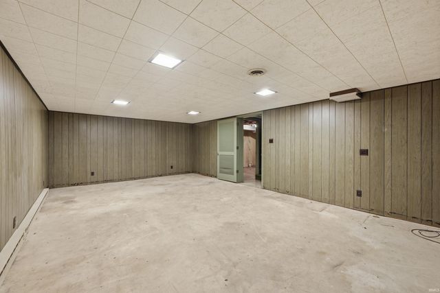 3400 W University Avenue, Muncie, IN 47304