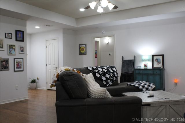 908 N 3rd, Calera, OK 74730