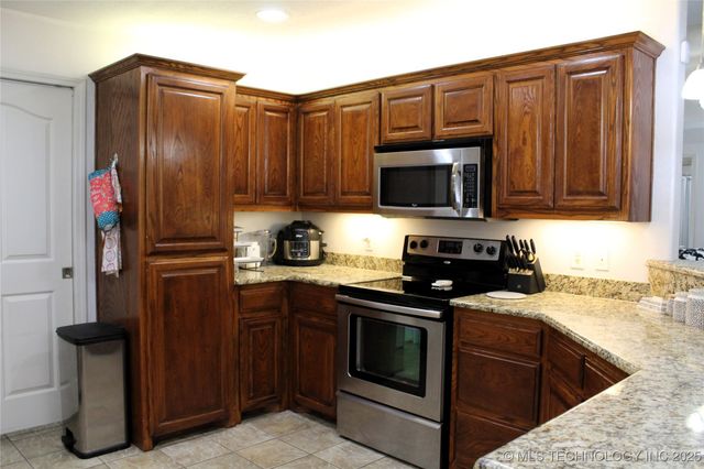 908 N 3rd, Calera, OK 74730