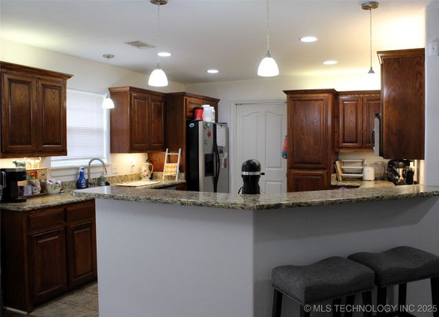 908 N 3rd, Calera, OK 74730