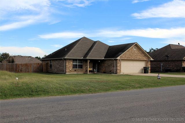 908 N 3rd, Calera, OK 74730