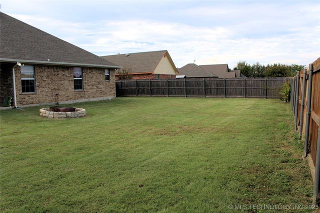 908 N 3rd, Calera, OK 74730