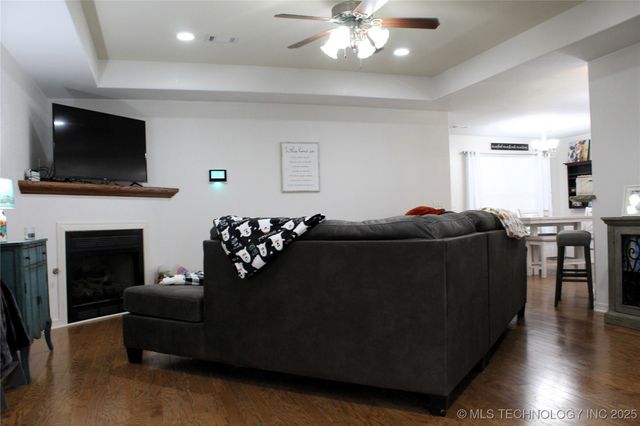 908 N 3rd, Calera, OK 74730