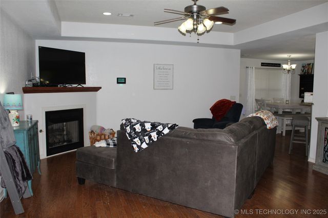 908 N 3rd, Calera, OK 74730