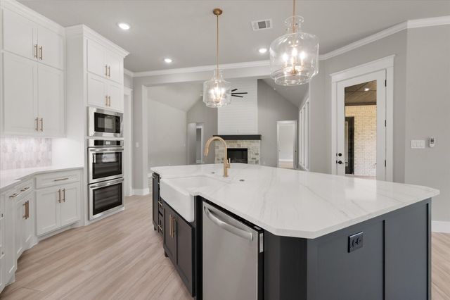 6610 Waggoner Way, Midlothian, TX 76065