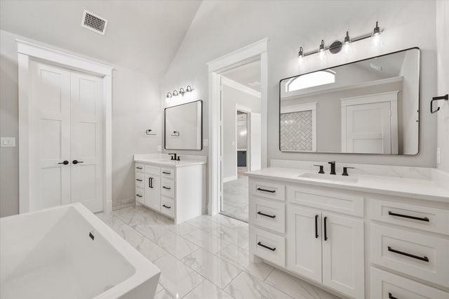 6610 Waggoner Way, Midlothian, TX 76065