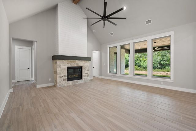6610 Waggoner Way, Midlothian, TX 76065