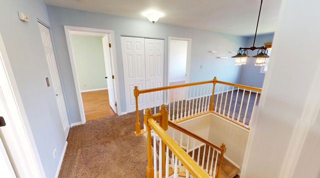 620 Waterfall Lane, Elgin, IL 60124