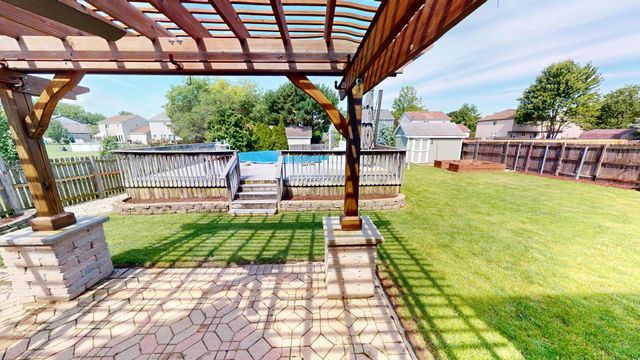 620 Waterfall Lane, Elgin, IL 60124