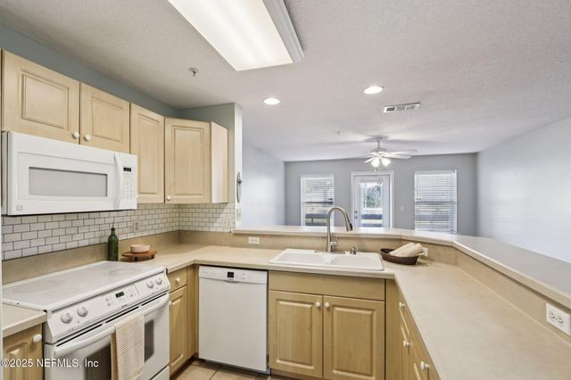 1412 1ST Street N 105, Jacksonville Beach, FL 32250