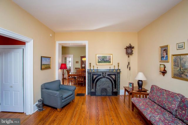 36 S CLINTON ST, Doylestown, PA 18901