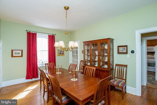 36 S CLINTON ST, Doylestown, PA 18901