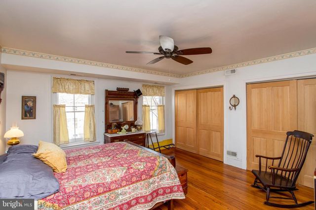 36 S CLINTON ST, Doylestown, PA 18901