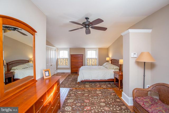 36 S CLINTON ST, Doylestown, PA 18901