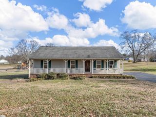 202 Adams Court, Inman, SC 29349