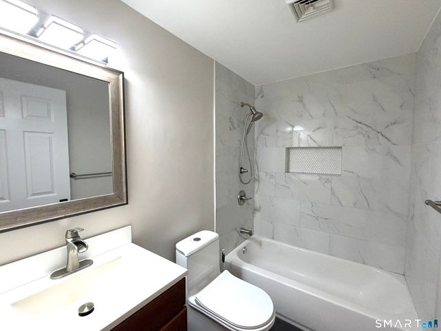 400 Evergreen Avenue, Hamden, CT 06518