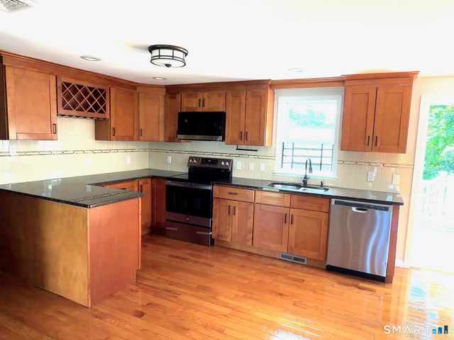 400 Evergreen Avenue, Hamden, CT 06518