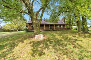 10591 Viney Grove Road, Prairie Grove, AR 72753