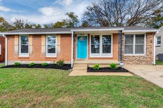 3260 Hinkle Dr, Nashville, TN 37218