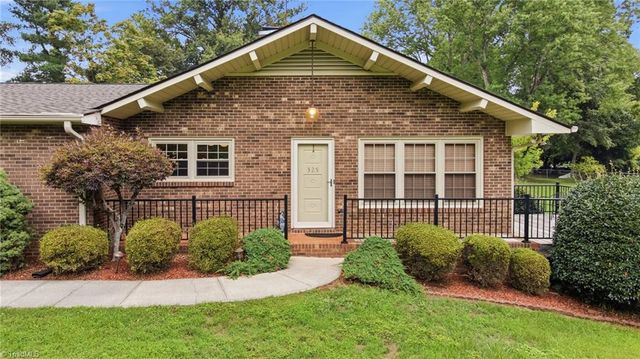 325 Spring Street, Yadkinville, NC 27055