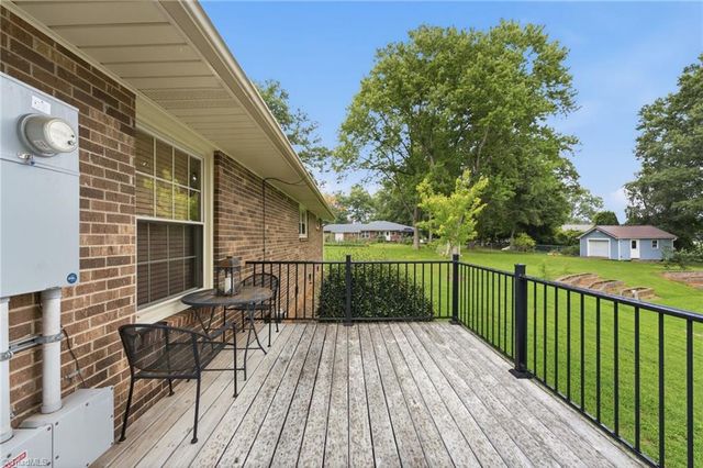 325 Spring Street, Yadkinville, NC 27055
