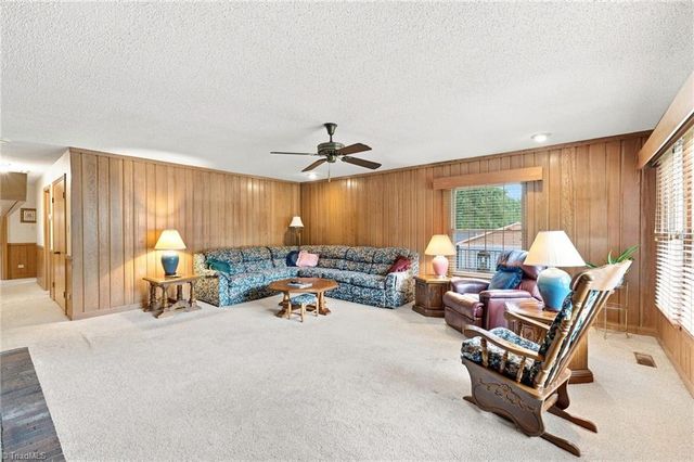 325 Spring Street, Yadkinville, NC 27055