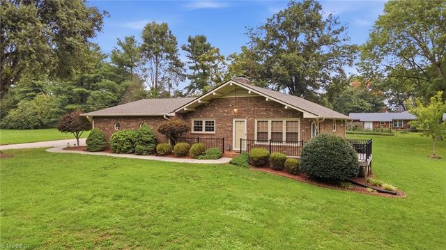 325 Spring Street, Yadkinville, NC 27055