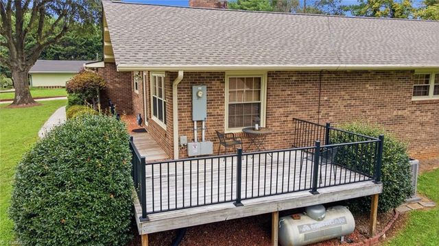 325 Spring Street, Yadkinville, NC 27055