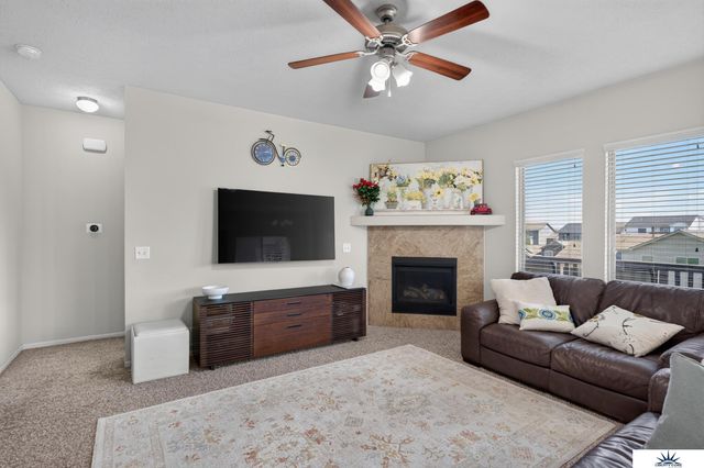 17591 Grand Avenue, Omaha, NE 68116