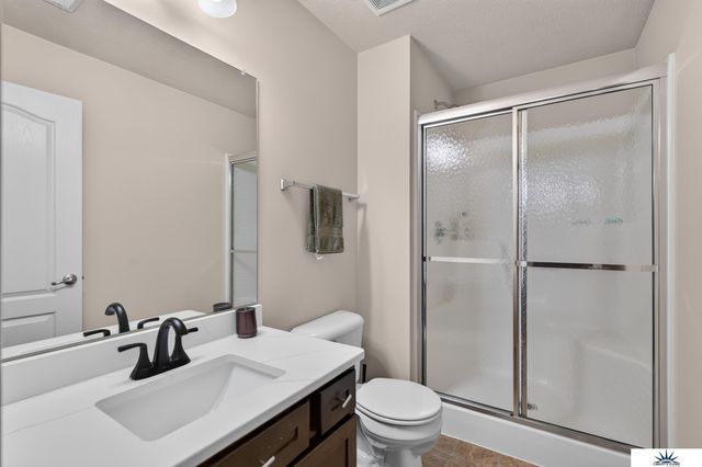 17591 Grand Avenue, Omaha, NE 68116