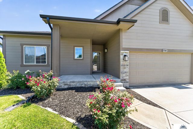 17591 Grand Avenue, Omaha, NE 68116