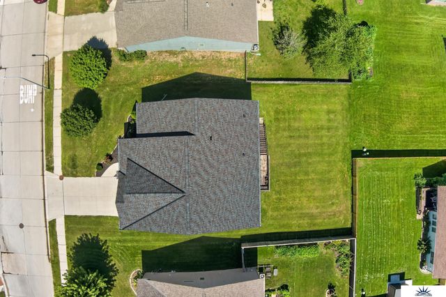 17591 Grand Avenue, Omaha, NE 68116