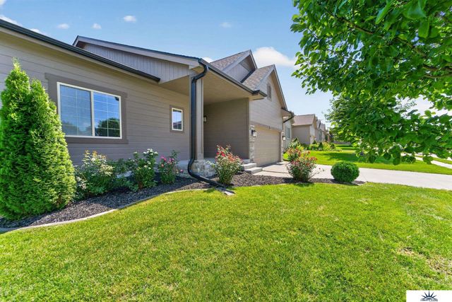 17591 Grand Avenue, Omaha, NE 68116
