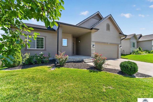 17591 Grand Avenue, Omaha, NE 68116