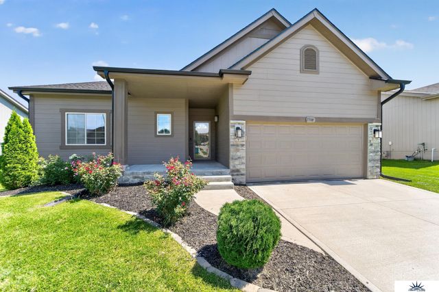 17591 Grand Avenue, Omaha, NE 68116