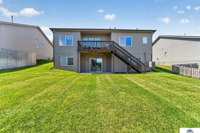 17591 Grand Avenue, Omaha, NE 68116
