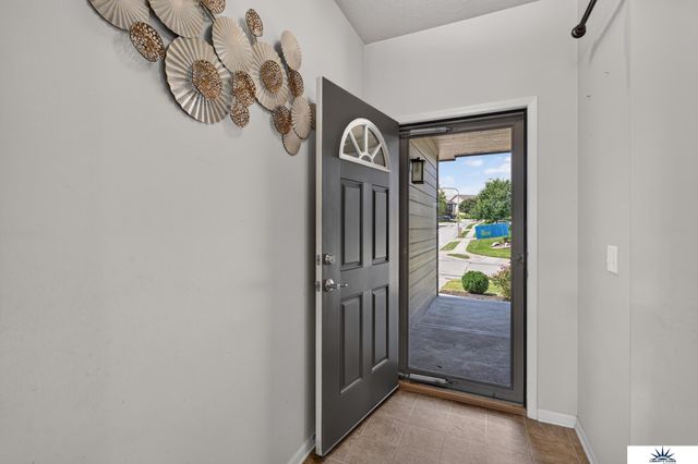 17591 Grand Avenue, Omaha, NE 68116