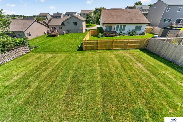 17591 Grand Avenue, Omaha, NE 68116