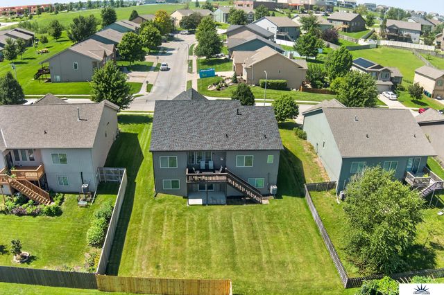 17591 Grand Avenue, Omaha, NE 68116