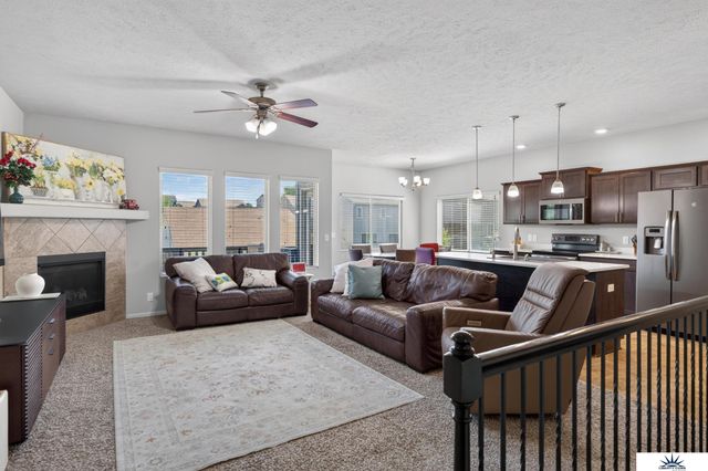 17591 Grand Avenue, Omaha, NE 68116