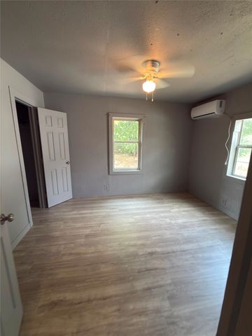 4805 Collins Avenue, Dallas, TX 75210