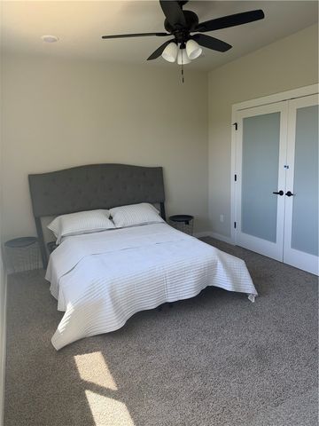 77 Shetland Drive, Bella Vista, AR 72715