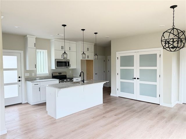 77 Shetland Drive, Bella Vista, AR 72715