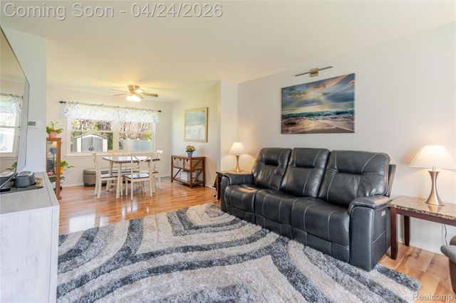42320 Cherry Hill Road, Novi, MI 48375