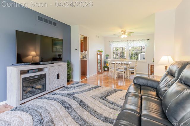 42320 Cherry Hill Road, Novi, MI 48375